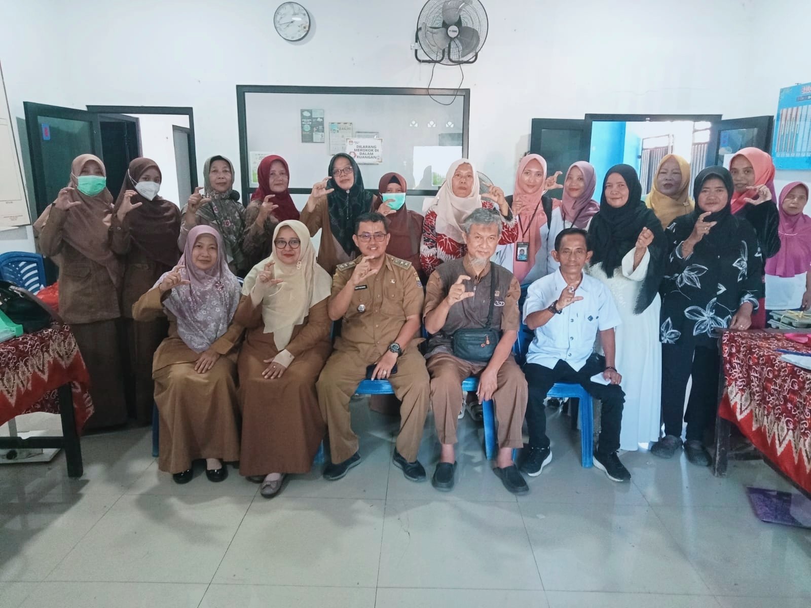 MONITORING POSYANDU SIKLUS HIDUP OLEH TIM PUSKESMAS DAN KELURAHAN PEGAMBIRAN DI POSYANDU MELATI RW 02 PEGUYUBAN